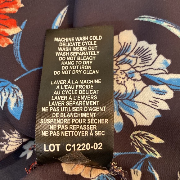 Tahari - Floral semi sheer kimono. size S/M - Picture 6 of 8